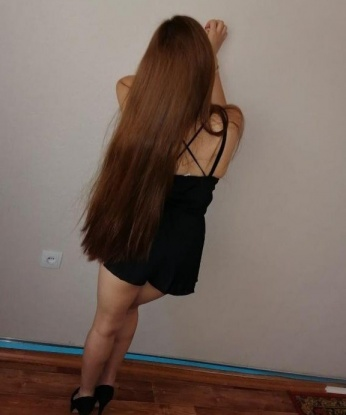💋 Я живу в Москве, столице страсти и возможностей. Предлагаю тебе свои услуги, которые позволят тебе расслабиться и испытать настоящее блаженство. 🌟 Моя репутация и отзывы от предыдущих клиентов говорят о моей профессиональности и внимательном отношении к тебе. 🌹 Фото, которые находятся в моем портфолио, доказывают, что я обладаю страстной и привлекательной внешностью. Не теряй время, приходи ко мне, и я превратю твои фантазии в реальность. ✨ Жду тебя! 😘 Лизунька